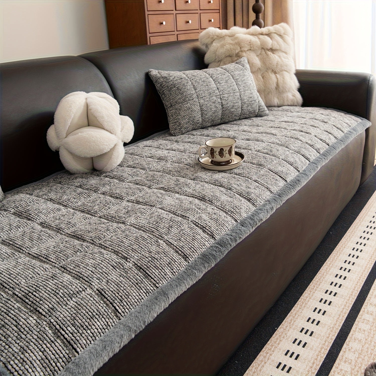 1pc Retro Plaid Thick Chenille Sofa Cushion, Multi-color Optional, Non-slip, Wear-resistant, Skin-friendly And Breathable, to Create A Retro High-end Comfortable Corner for The Living Room