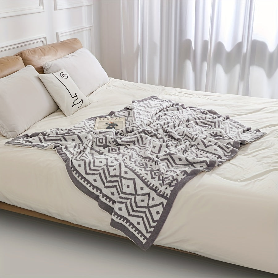 1pc Luxury Ultra-Soft Throw Blanket with Contemporary Geometric Jacquard Weave - Heavyweight 400-450gsm Bedspread Suitable for Sofa, Bed, Camping & Travel - All-Season Bed Cover in Golden (30s Thread Count)
